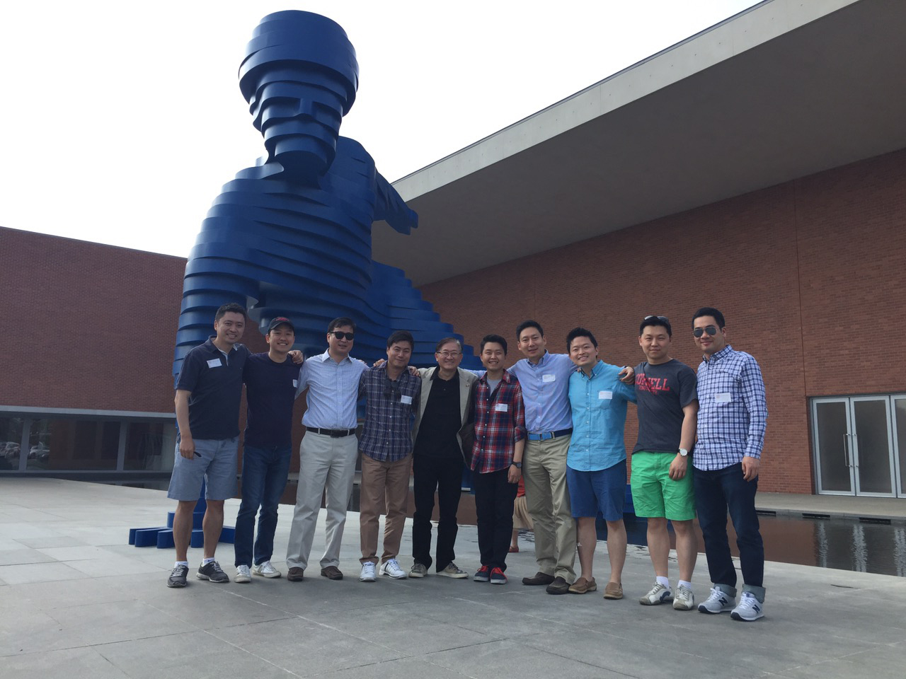 Johnson alumni at the 2015 Cornell Club picnic held at the AmorePacific Beauty campus