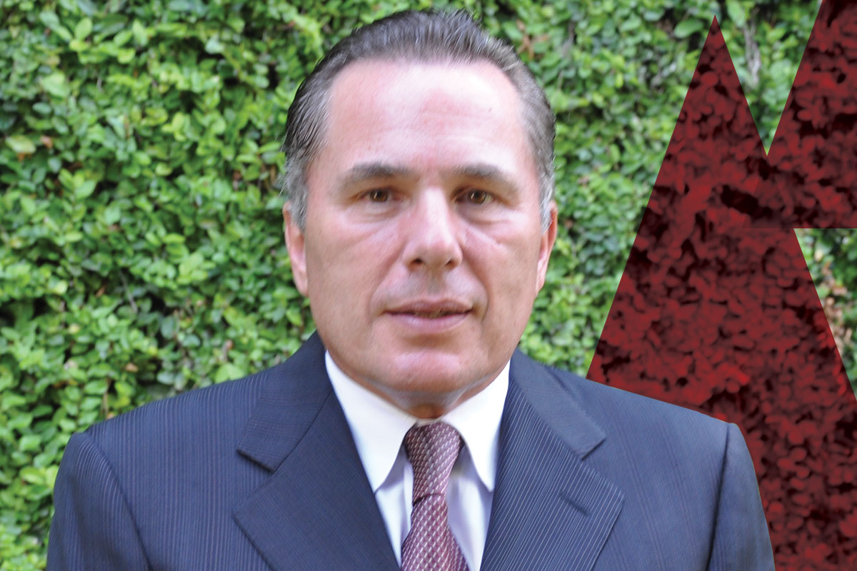 Headshot of Carlos Quintanilla