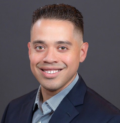 Alex Albarracin Headshot