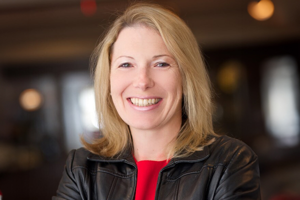 headshot of Heather Henyon.