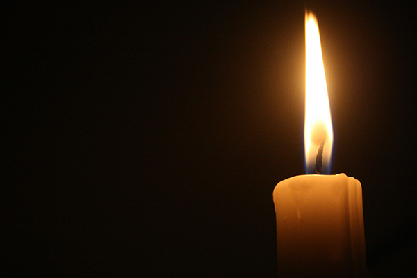 Image of a remembrance candle