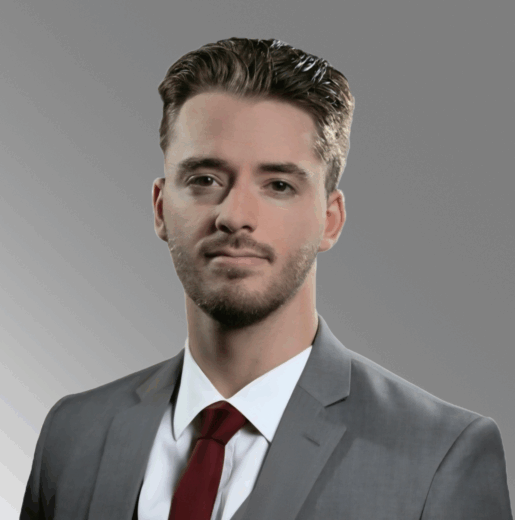 Headshot of Dakota Roberts